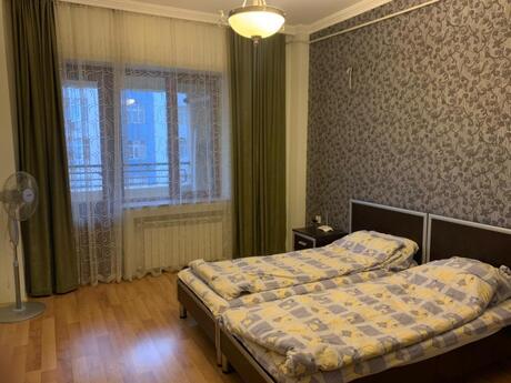 Elan №6402903 - Bakı, Nəsimi r., 3 otaqlı, 130 m², 13/16 mərtəbə