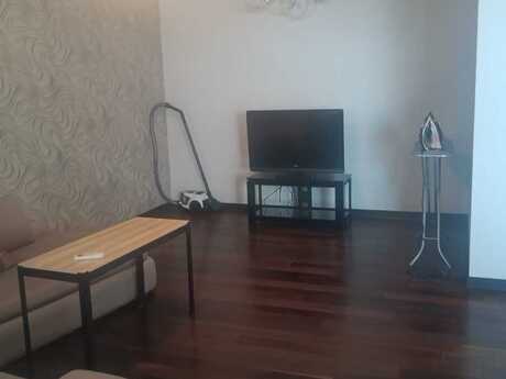 Kirayə 2 otaqlı mənzil, 100 m², Nizami: 999 ₼/ay 4
