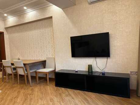 Kirayə 2 otaqlı mənzil, 70 m², Şah İsmayıl Xətai: 1 200 ₼/ay 4