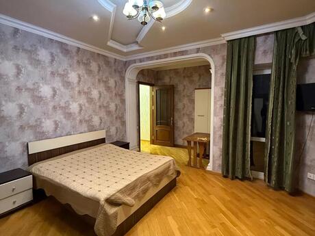 Kirayə 6 otaqlı mənzil, 300 m², Elmlər Akademiyası: 1 600 ₼/ay 2