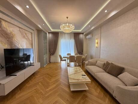Elan №6403002 - Bakı, Ağ şəhər q., 3 otaqlı, 135 m², 5/8 mərtəbə