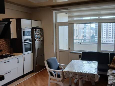 4-room apartment for rent, 180 m², Nəriman Nərimanov: 1 000 ₼/mo 4