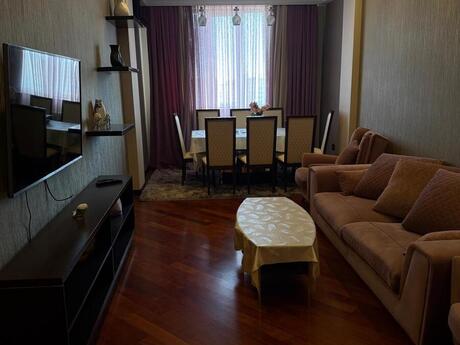 3-room apartment, 139 m², 20 Yanvar: 360 000 ₼ 2
