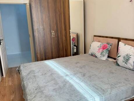 2-room apartment for rent, 70 m², Xalqlar Dostluğu: 650 ₼/mo 3