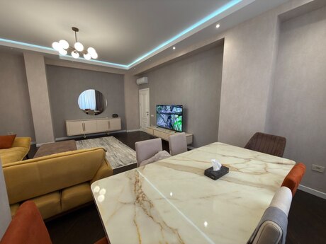 Kirayə 3 otaqlı mənzil, 160 m², İzmir Residence: 2 300 ₼/ay 5