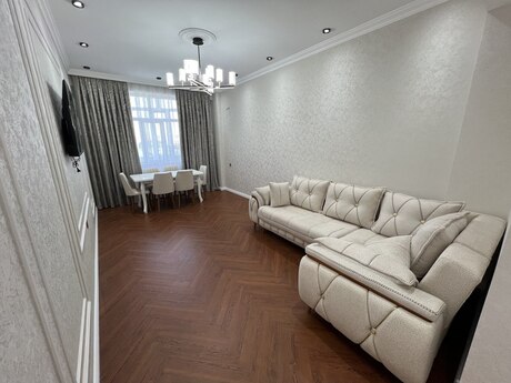 3 otaqlı mənzil, 93 m², 20 Yanvar: 278 000 ₼ 2