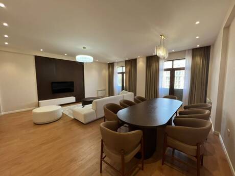 Kirayə 3 otaqlı mənzil, 175 m², İzmir Residence: 3 000 ₼/ay 3