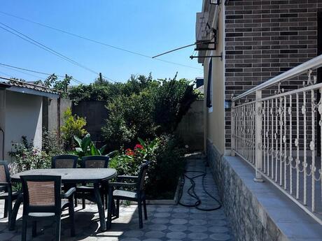 4 otaqlı həyət evi, 130 m², Binə: 145 000 ₼ 2