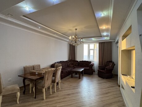 3-room apartment for rent, 120 m², Memar Əcəmi: 850 ₼/mo 3