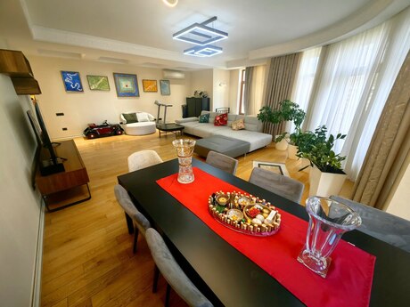 4 otaqlı mənzil, 205 m², 28 May: 1 100 000 ₼ 5