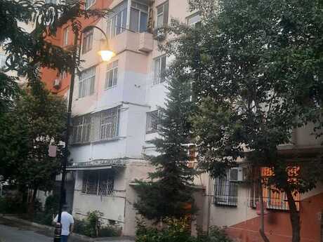 Elan №6403354 - Bakı, Memar Əcəmi m., 2 otaqlı, 45 m², 2/5 mərtəbə