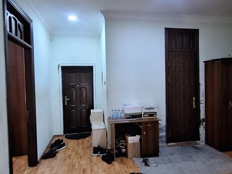 4 otaqlı mənzil, 190 m², Nizami: 300 000 ₼ 3