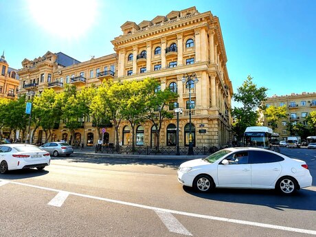 3-комнатная квартира, 106 м², İçəri Şəhər: 450 000 ₼ 2