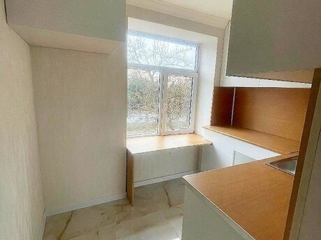 Продаётся 2-комнатная квартира в старом фонде, Qara Qarayev, 55 м², 162 000 AZN, фото 3 / 8