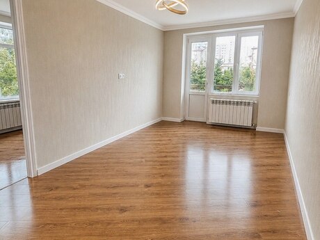 Elan №6403496 - Bakı, Qara Qarayev m., 2 otaqlı, 55 m², 2/5 mərtəbə