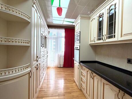 5 otaqlı mənzil, 280 m², Şah İsmayıl Xətai: 750 000 ₼ 5