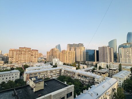 Elan №6403631 - Bakı, 28 May m., 3 otaqlı, 171 m², 12/22 mərtəbə