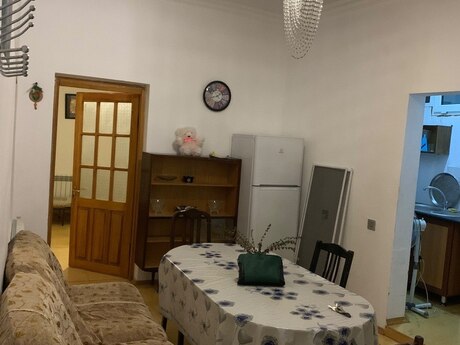 Kirayə 6 otaqlı mənzil, 130 m², 8 Noyabr: 150 ₼/ay 4