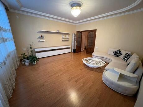 Elan №6403924 - Bakı, Gənclik m., 3 otaqlı, 120 m², 4/17 mərtəbə