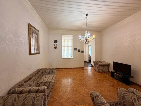 Elan №6403988 - Bakı, İçəri Şəhər m., 3 otaqlı, 75 m², 3/5 mərtəbə