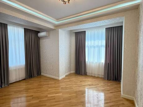 4 otaqlı mənzil, 160 m², 8-ci mikrorayon: 420 000 ₼ 3