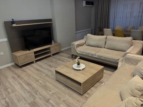 Elan №6404102 - Bakı, Şah İsmayıl Xətai m., 3 otaqlı, 95 m², 10/19 mərtəbə