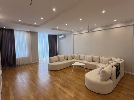 4 otaq · 210 m² · 9/17 mərtəbə, Nizami