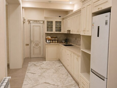 Kirayə 3 otaqlı mənzil, 120 m², 28 May: 1 190 ₼/ay 3