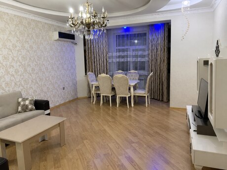 Kirayə 3 otaqlı mənzil, 125 m², Gənclik: 1 000 ₼/ay 2