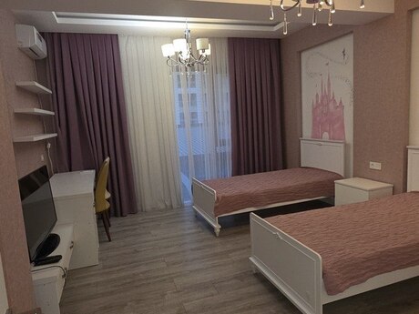 3-room apartment for rent, 95 m², Park Azure: 1 799 ₼/mo 4
