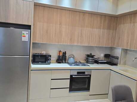 Elan №6404335 - Bakı, Ağ şəhər q., 2 otaqlı, 70 m², 7/20 mərtəbə