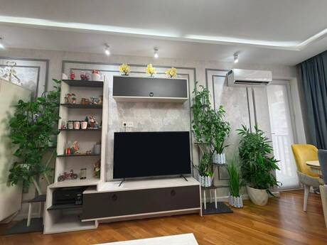 4-room apartment for rent, 145 m², Həzi Aslanov: 1 350 ₼/mo 5