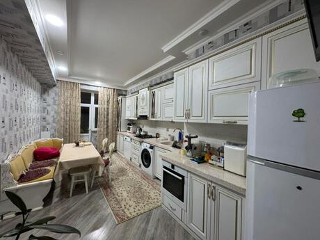 Объявление №6404465 - Баку, Ясамальский р., 4-комн., 130 м², 4/15 этаж