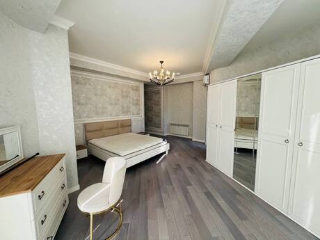 4-room apartment for rent, 200 m², Gənclik: 2 000 ₼/mo 3