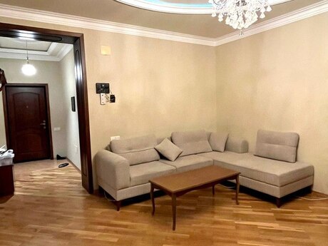 4-комнатная квартира, 158 м², Elmlər Akademiyası: 474 000 ₼ 2