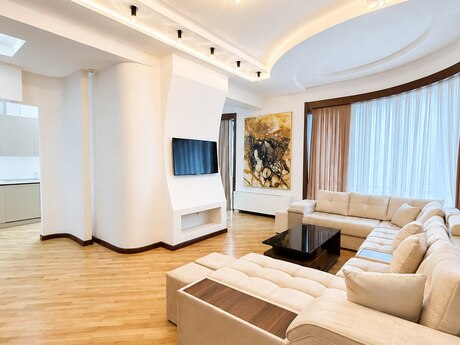 Аренда: 3-комнатная квартира, 138 м², 28 May: 2 200 ₼/мес 2