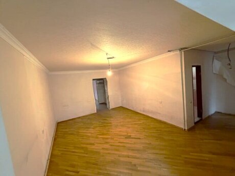 Elan №6404667 - Bakı, Yasamal r., 3 otaqlı, 100 m², 2/5 mərtəbə