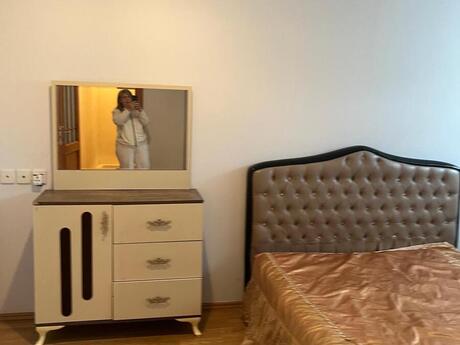 3-room apartment for rent, 80 m², Nizami: 898 ₼/mo 4