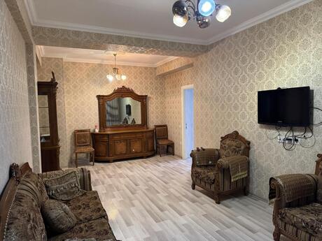 2-комнатная квартира, 77 м², 20 Yanvar: 245 000 ₼ 5