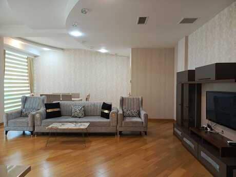 Kirayə 4 otaqlı mənzil, 260 m², Altes Plaza: 2 800 ₼/ay 5