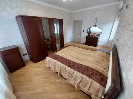 Kirayə 3 otaqlı mənzil, 130 m², 28 May: 1 399 ₼/ay 3