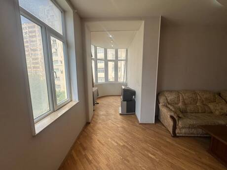 Kirayə 2 otaqlı mənzil, 90 m², 28 May: 890 ₼/ay 3
