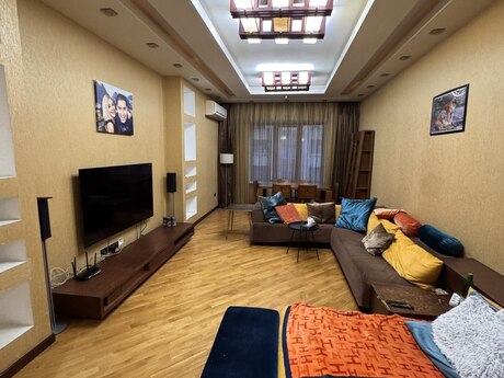 3 otaqlı mənzil, 115 m², Nizami: 355 000 ₼ 2