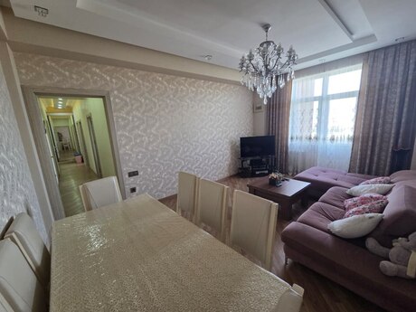 3 otaqlı mənzil, 112 m², Neftçilər: 268 000 ₼ 2