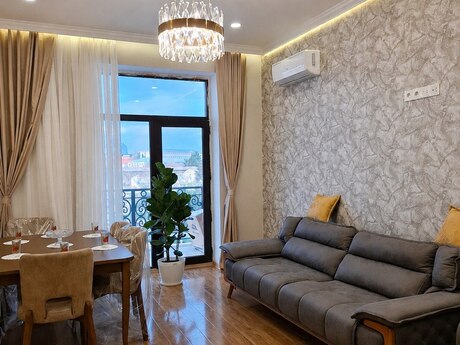 2 rooms · 90 m² · floor 5/7, Ağ şəhər