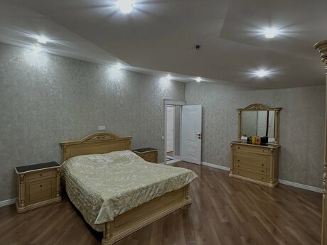 4 otaqlı mənzil, 176 m², İnşaatçılar: 320 000 ₼ 3