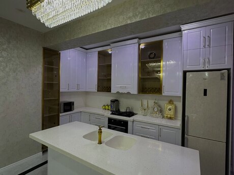 4 otaqlı mənzil, 176 m², İnşaatçılar: 320 000 ₼ 2