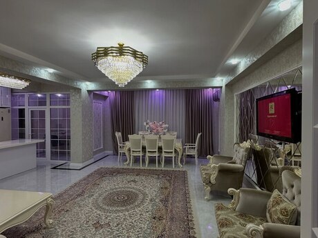 Elan №6405273 - Bakı, İnşaatçılar m., 4 otaqlı, 176 m², 18/18 mərtəbə