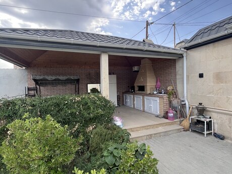 4 otaqlı həyət evi, 140 m², Binə: 255 000 ₼ 2