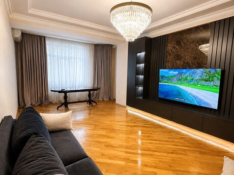 Elan №6405250 - Bakı, Nəriman Nərimanov m., 3 otaqlı, 140 m², 5/17 mərtəbə